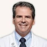 詹姆斯·史蒂文森的照片,医学博士